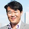 平野朋之氏